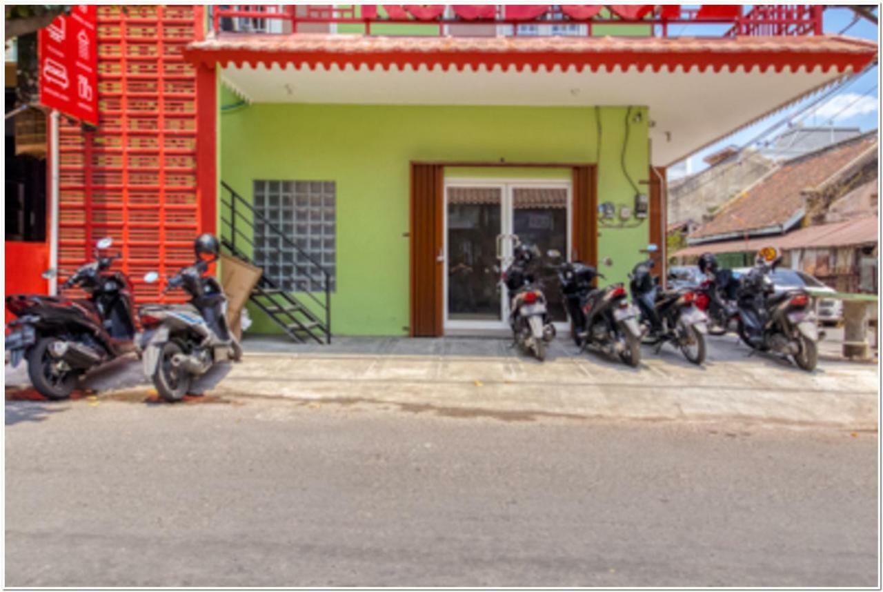 Reddoorz Near Ramai Mall Malioboro Yogyakarta Eksteriør billede